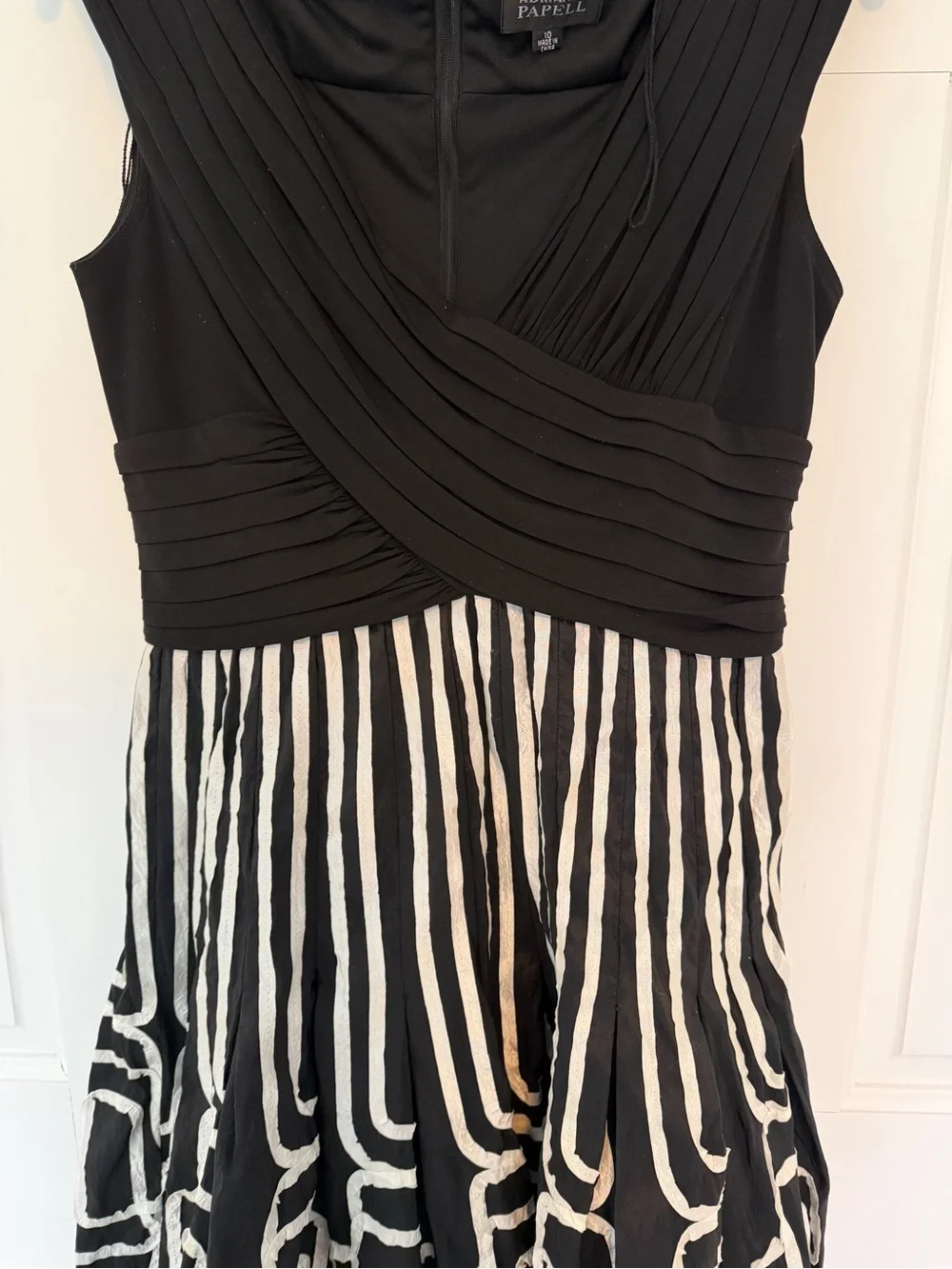 Adrianna Papell Pleated Fit & Flare Cocktail Dress Black White Size 10